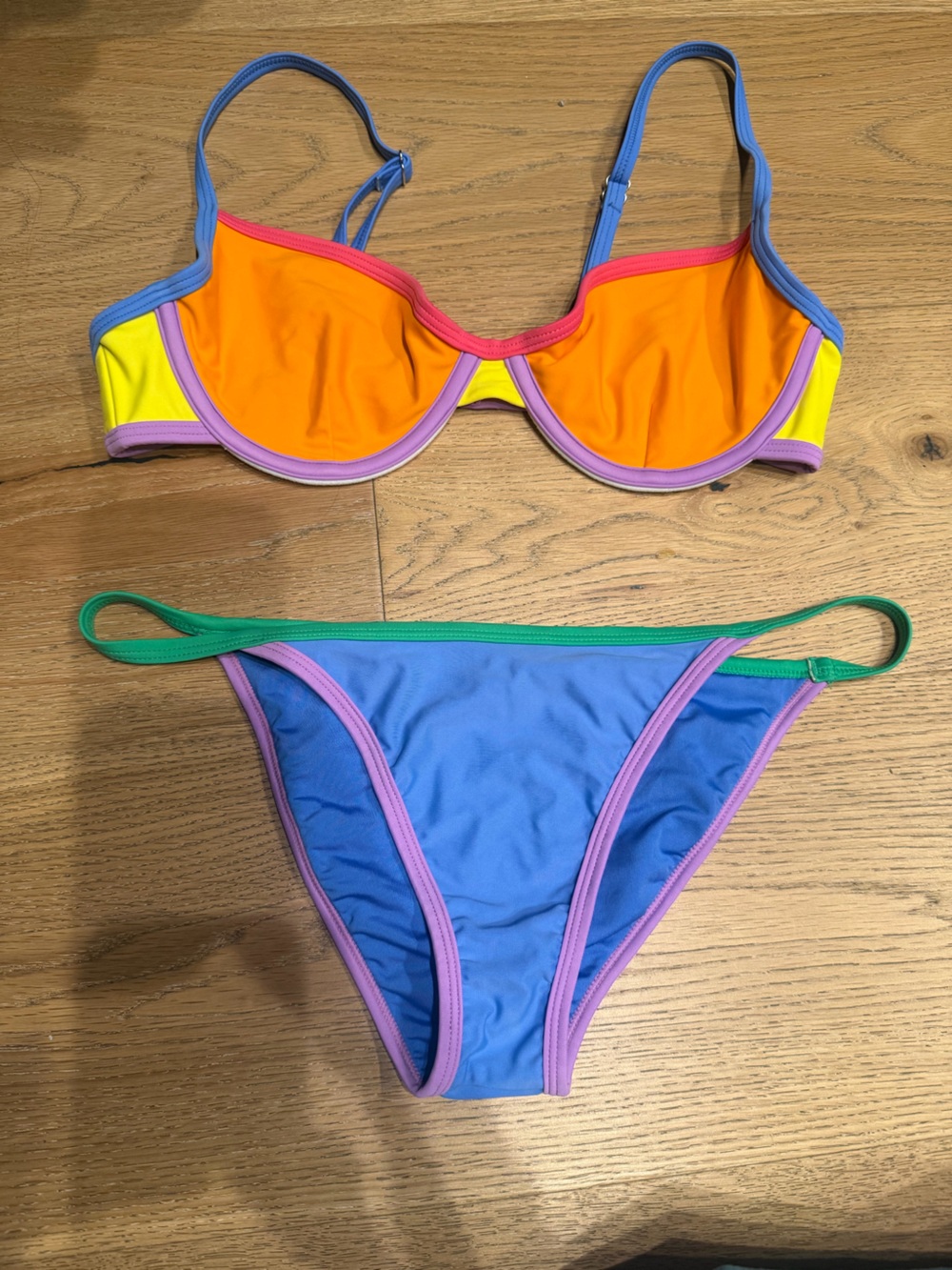 It’s now cool women’s bikini Nomad set Small